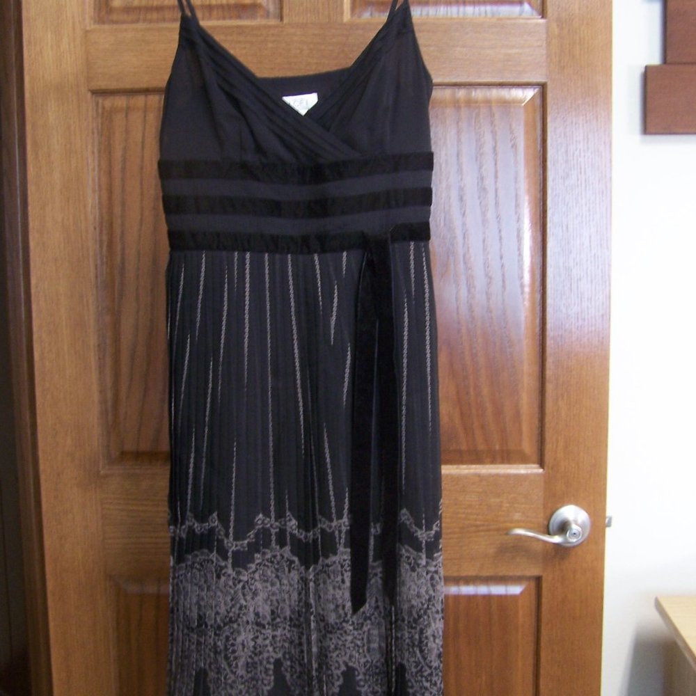 Anne Taylor LOFT Black Dress